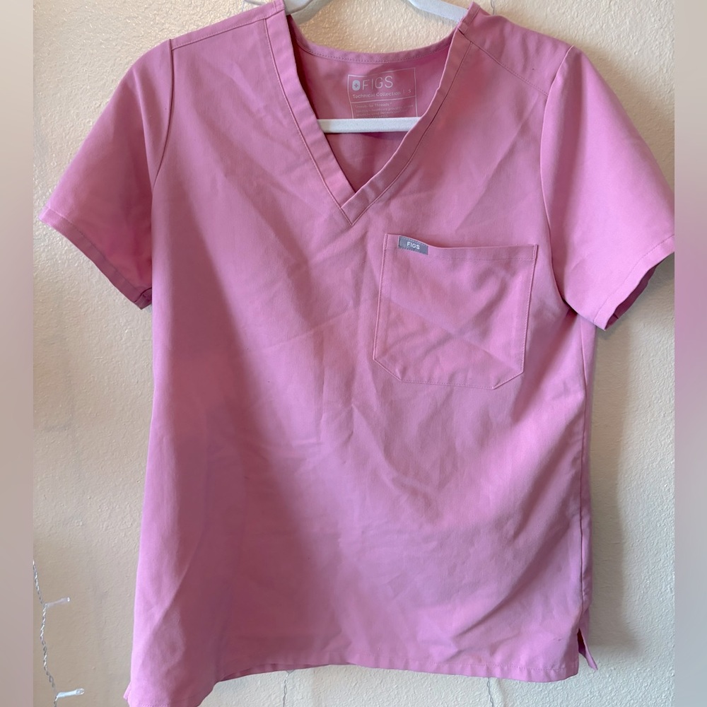 Figs Scrub Top